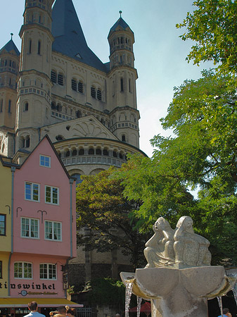 Brunnen der Fischweiber auf Fischmarkt Fotos