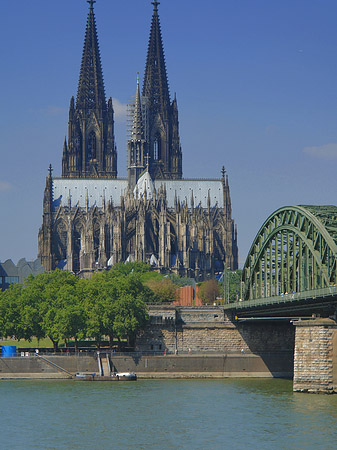 Hohenzollernbrücke beim Kölner Dom