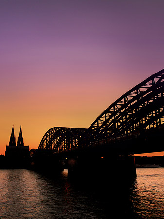 Fotos Kölner Dom hinter der Hohenzollernbrücke | Köln