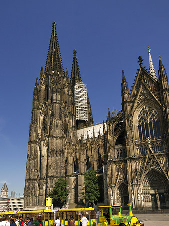 Fotos Bimmelbahn fährt zum Kölner Dom | Köln