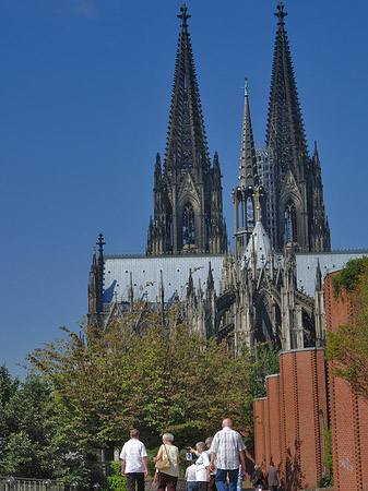 Steinmauer zum Kölner Dom