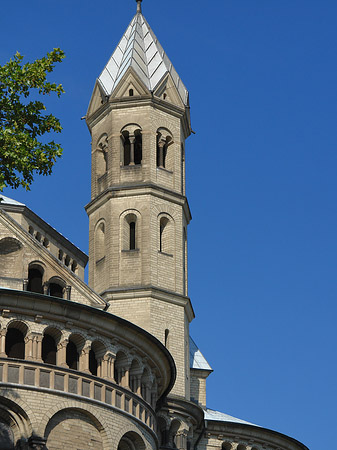 Foto Kirchturm der St Aposteln - Köln