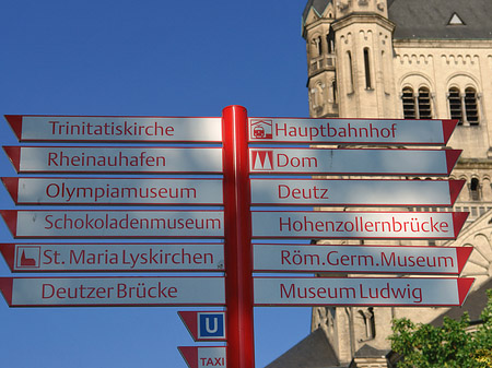 Foto Schild vor Groß St.Martin