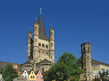 Foto Stapelhaus vor Groß St.Martin - Köln