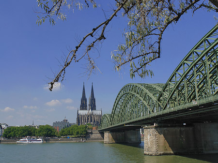 Hohenzollernbrücke am Kölner Dom