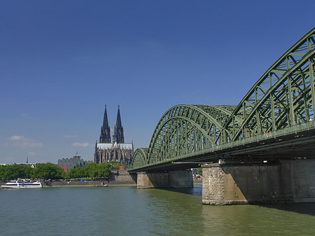 Foto Hohenzollernbrücke am Kölner Dom - Köln