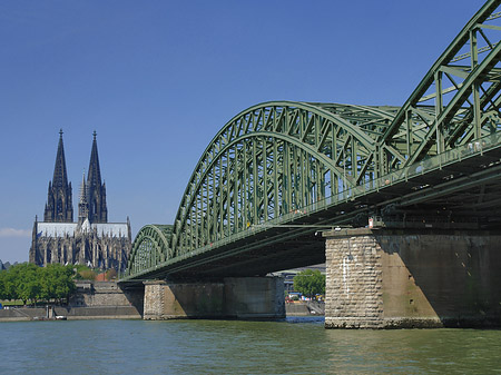 Foto Hohenzollernbrücke am Kölner Dom