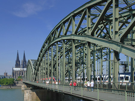 Foto Hohenzollernbrücke beim Kölner Dom - Köln