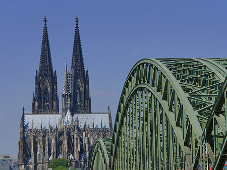 Hohenzollernbrücke beim Kölner Dom