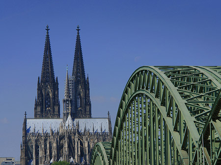 Hohenzollernbrücke beim Kölner Dom