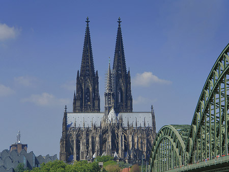 Hohenzollernbrücke beim Kölner Dom Fotos