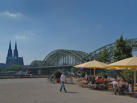 Hohenzollernbrücke am Kölner Dom