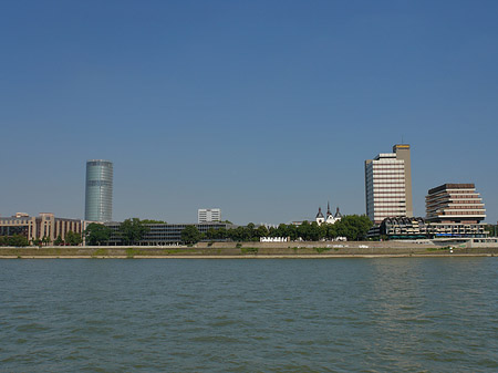 Fotos Triangelturm auf dem Kennedyufer