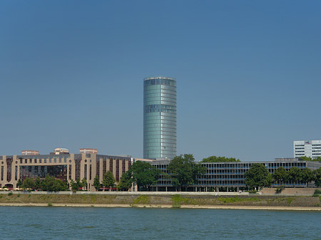 Foto Triangelturm auf dem Kennedyufer