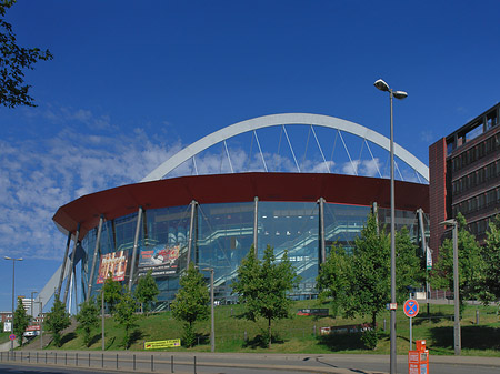 Kölnarena neben Stadthaus Foto 