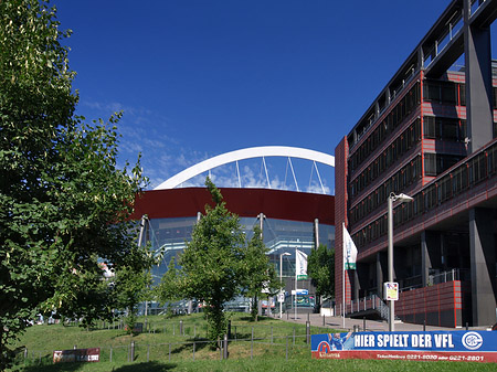 Fotos Stadthaus neben Kölnarena