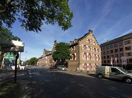 Fotos Kölnisches Stadtmuseum mit Straße