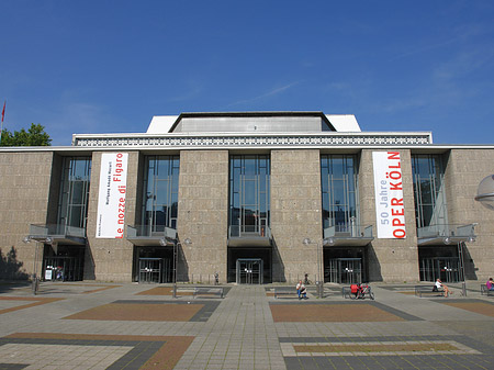 Foto Oper Köln mit Brunnen - Köln