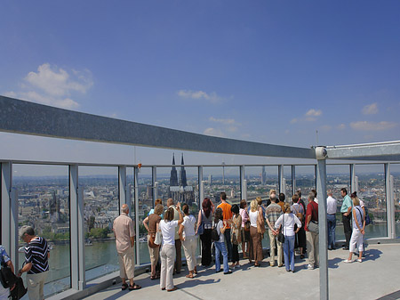 Fotos Besucher gucken auf Köln | Köln