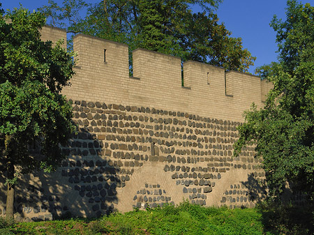 Foto Stadtmauer am Sachsenring - Köln